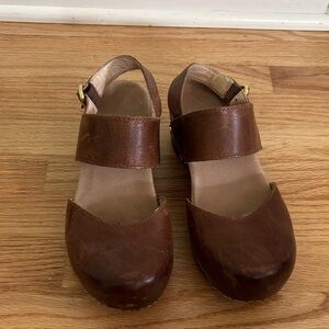 Brown Leather Strap Clogs